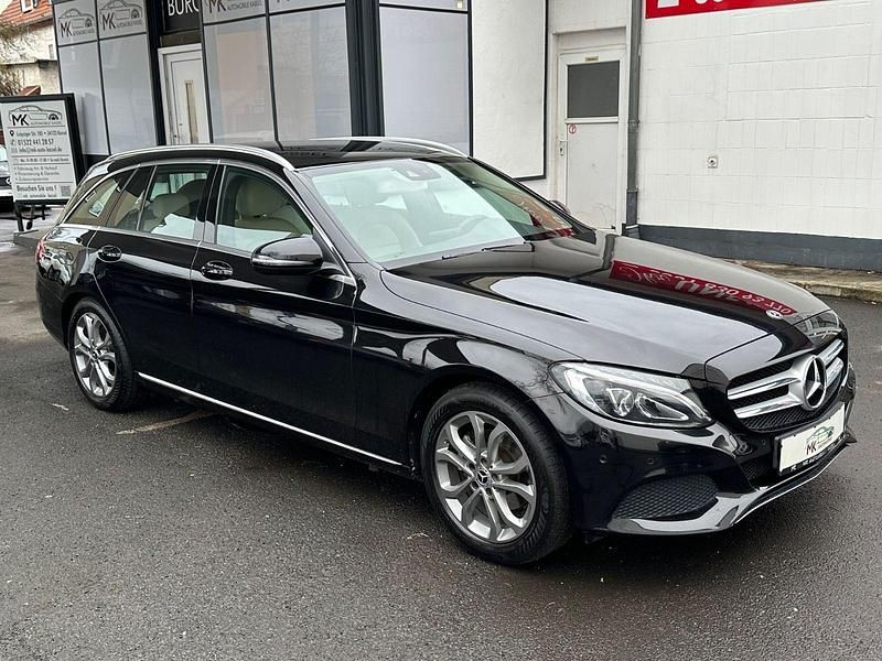 Gebraucht Mercedes C180 Avantgarde 156 PS (114 kW) 2017 Schwarz Kombi