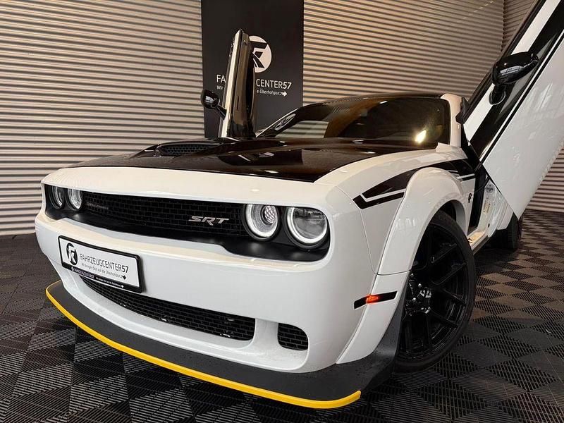 Weiß Gebraucht 2019 Dodge Challenger Coupé | 34.900 € (Teuer) - Bild 1/4