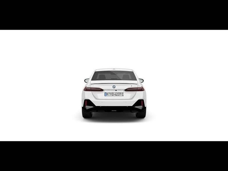 Neu BMW i5 Performance 442 kW (601 PS) 2025 Weiß Limousine