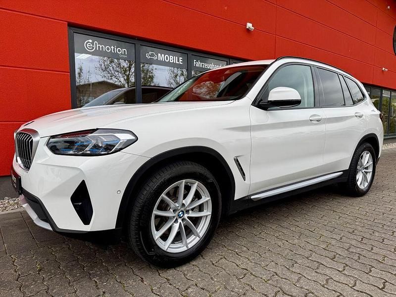 Alpinweiß iii Gebraucht 2024 BMW X3 Sport Line SUV | 42.980 € - Bild 1/4