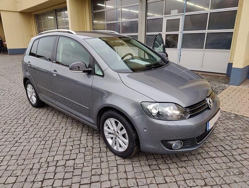Grau Gebraucht 2012 VW Golf Plus Style Van / Kleinbus | 9.499 € (Etwas zu teuer) - Bild 1/4