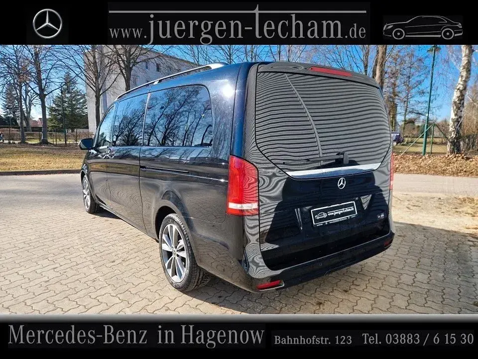 Gebraucht Mercedes V300 237 PS (174 kW) 2024 Obsidian schwarz metallic Van / Kleinbus