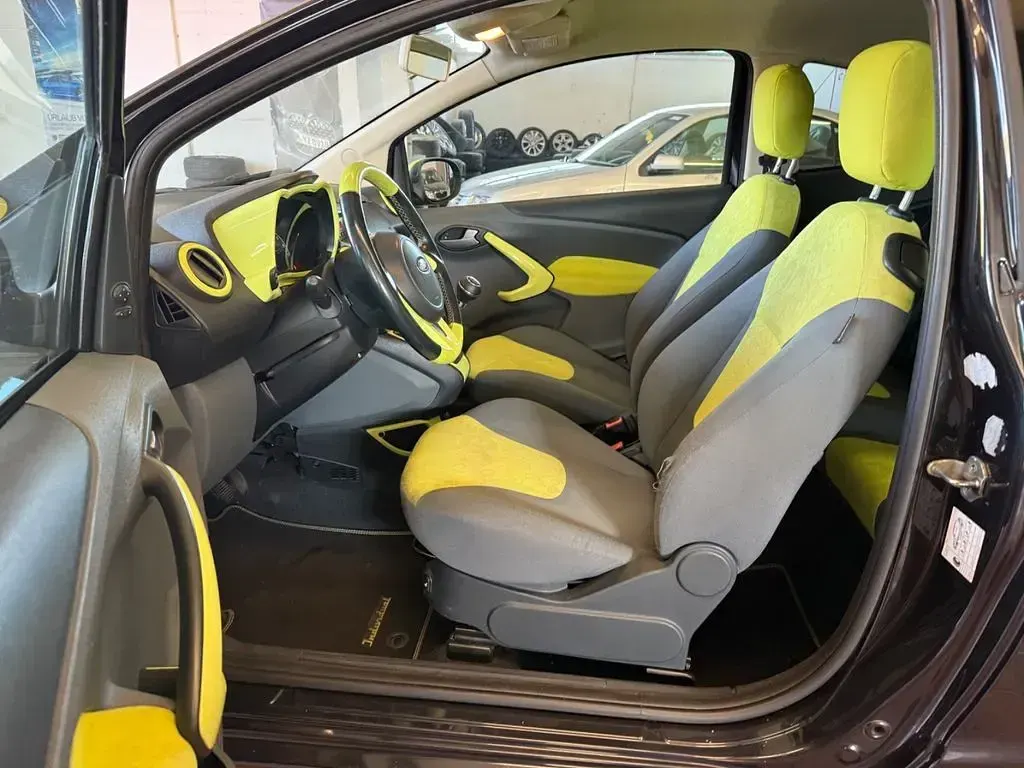 Gebraucht Ford Ka Titanium 69 PS (50 kW) 2011 Schwarz Kleinwagen