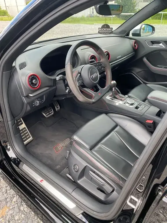 Gebraucht Audi RS3 Sportback Sport 400 PS (294 kW) 2019 Schwarz Kleinwagen