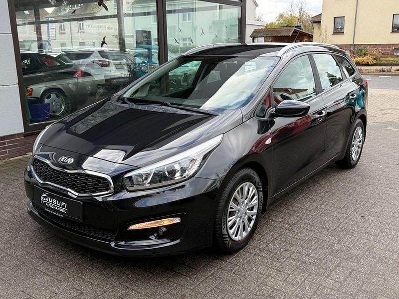 Gebraucht Kia Ceed 99 PS (72 kW) 2018 Schwarz Kleinwagen