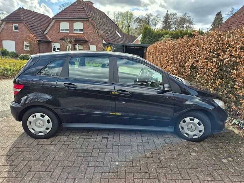 Gebraucht Mercedes B150 95 PS (69 kW) 2006 Schwarz Van / Kleinbus