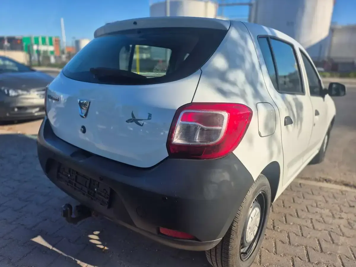 Gebraucht Dacia Sandero Essentiel 75 PS (55 kW) 2013 Gletscherweiss Kleinwagen
