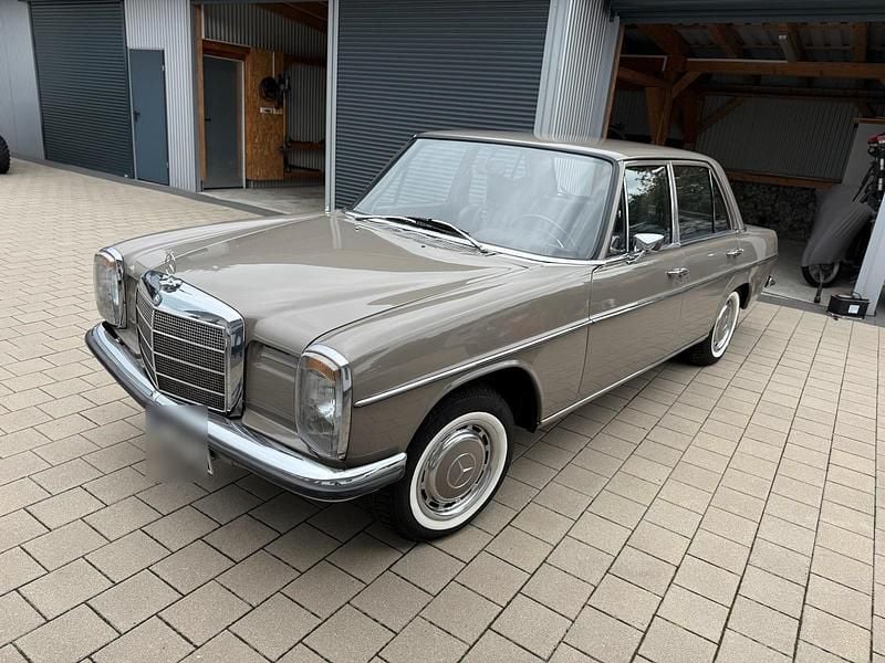 Gebraucht 1969 Mercedes W115 Limousine | 16.900 € - Bild 1/4