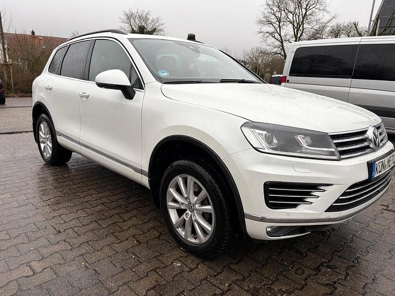 Gebraucht VW Touareg 262 PS (192 kW) 2016 Weiß SUV