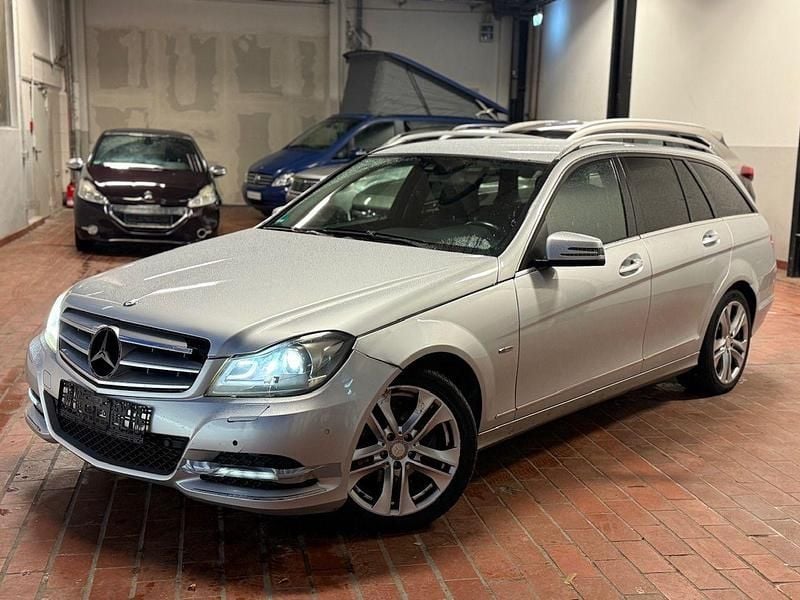 Silber Gebraucht 2012 Mercedes C200 Kombi | 4.900 € (Guter Preis) - Bild 1/4