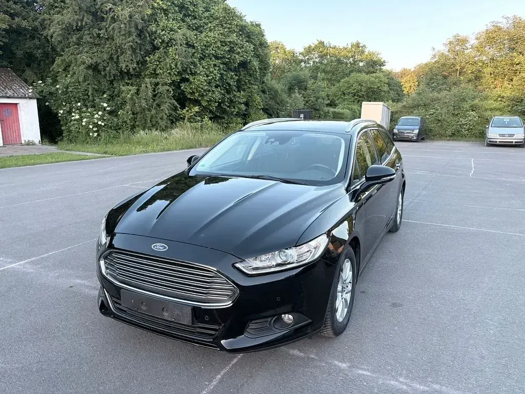 Gebraucht Ford Mondeo 160 PS (117 kW) 2018 Schwarz Limousine