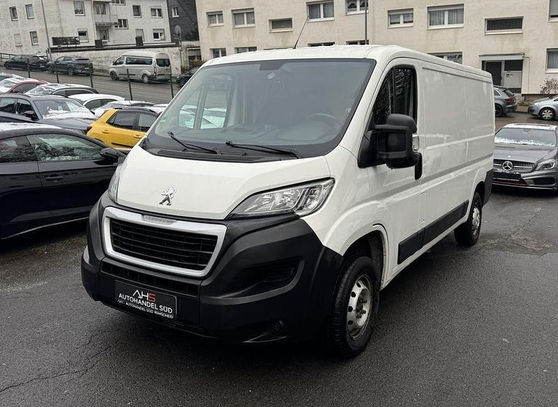 Gebraucht Peugeot Boxer 140 PS (102 kW) 2021 Weiß Van