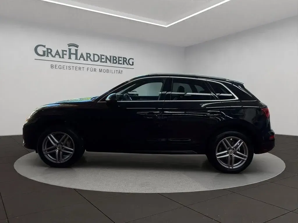 Gebraucht Audi Q5 S-Line 299 PS (219 kW) 2022 Mythosschwarz metallic SUV