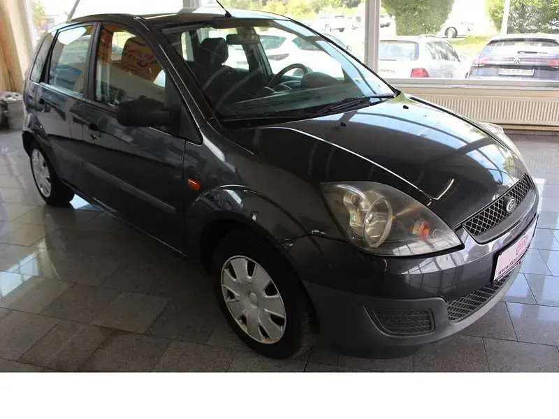 Gebraucht Ford Fiesta Ambiente 60 PS (44 kW) 2007 Grau Kleinwagen