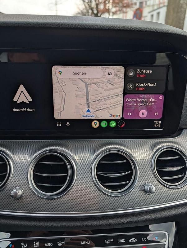 Gebraucht Mercedes E220 Avantgarde 194 PS (142 kW) 2020 Grau Kombi