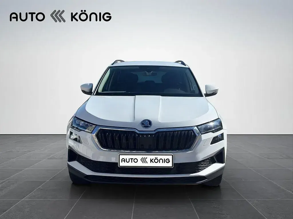 Gebraucht Skoda Karoq Selection 150 PS (110 kW) 2025 Moonweiß perleffekt SUV