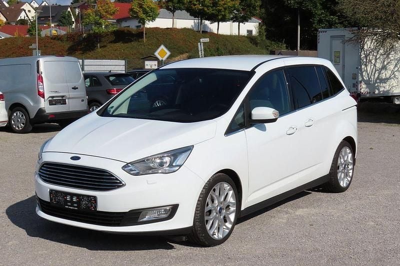Weiß Gebraucht 2018 Ford Grand C-Max Titanium Van / Kleinbus | 10.750 € (Guter Preis) - Bild 1/4