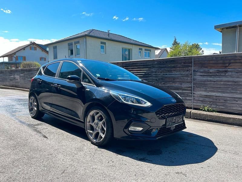 Schwarz Gebraucht 2018 Ford Fiesta ST-Line Kleinwagen | 6.999 € (Teuer) - Bild 1/4