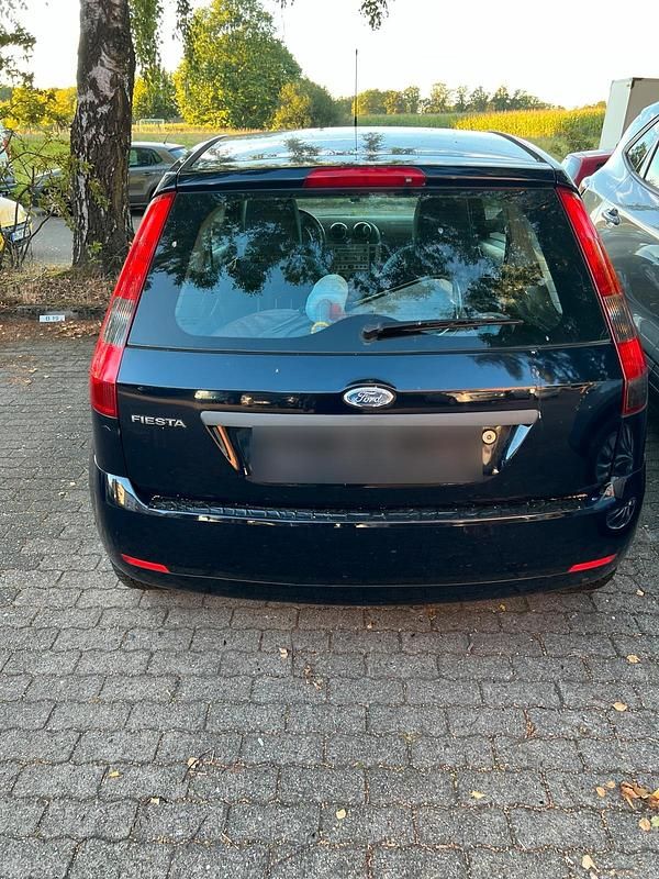 Gebraucht Ford Fiesta 60 PS (44 kW) 2005 Blau Kleinwagen