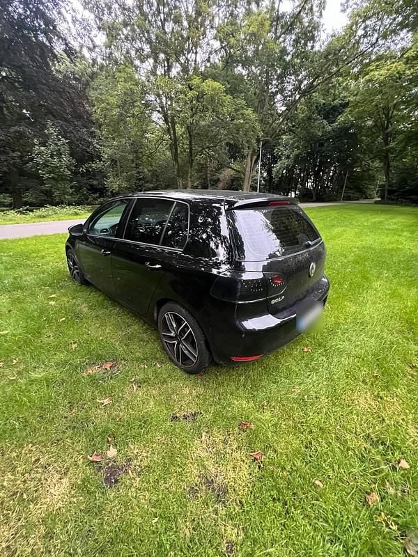 Gebraucht VW Golf VI 80 PS (58 kW) 2009 Schwarz Kleinwagen