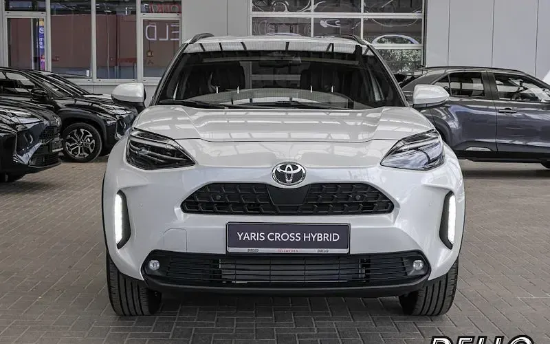 Neu Toyota Yaris Cross 130 PS (95 kW) 2025 Weiß SUV