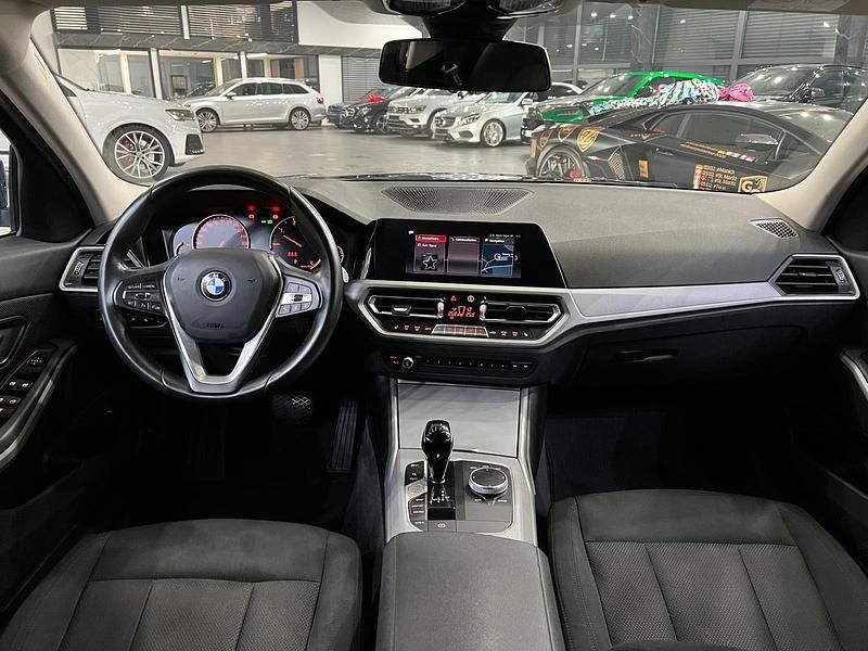 Gebraucht BMW 320 Advantage 190 PS (139 kW) 2019 Mediterranblau Kombi
