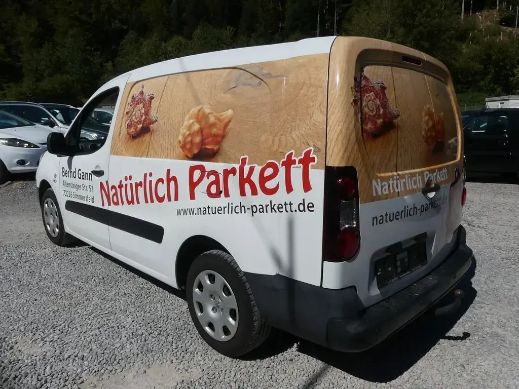 Gebraucht Peugeot Partner Comfort 90 PS (66 kW) 2014 Weiß Van / Kleinbus