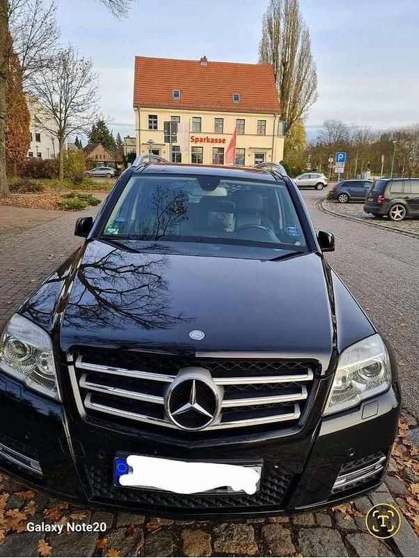 Gebraucht Mercedes GLK250 204 PS (150 kW) 2011 Schwarz SUV