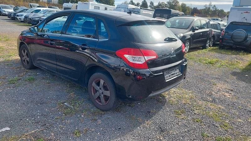 Second-hand Citroën C4 Attraction 95 CP (69 kW) 2012 Negru Berlinǎ