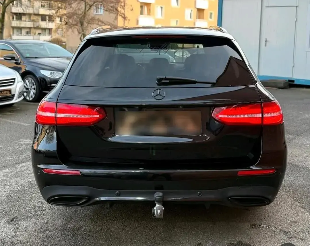 Gebraucht Mercedes E400 340 PS (250 kW) 2019 Schwarz Kombi
