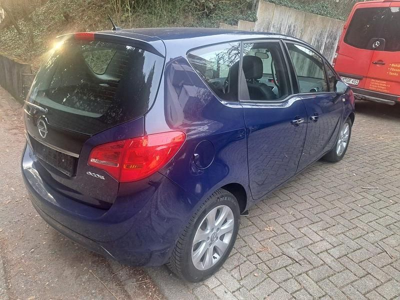 Gebraucht Opel Meriva Edition 140 PS (102 kW) 2012 Blau Van / Kleinbus
