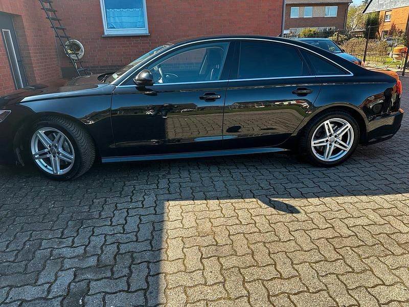 Gebraucht Audi A6 Ambiente 218 PS (160 kW) 2018 Schwarz Limousine