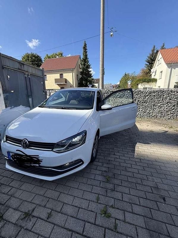 Gebraucht 2016 VW Polo Beats Limousine | 4.999 € (Guter Preis) - Bild 1/4