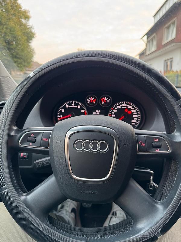 Blau Gebraucht 2012 Audi A3 Sportback Limousine | 6.499 € (Guter Preis) - Bild 1/4