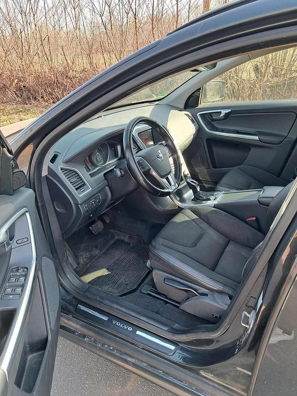 Gebraucht Volvo XC60 190 PS (139 kW) 2015 Andere farben SUV