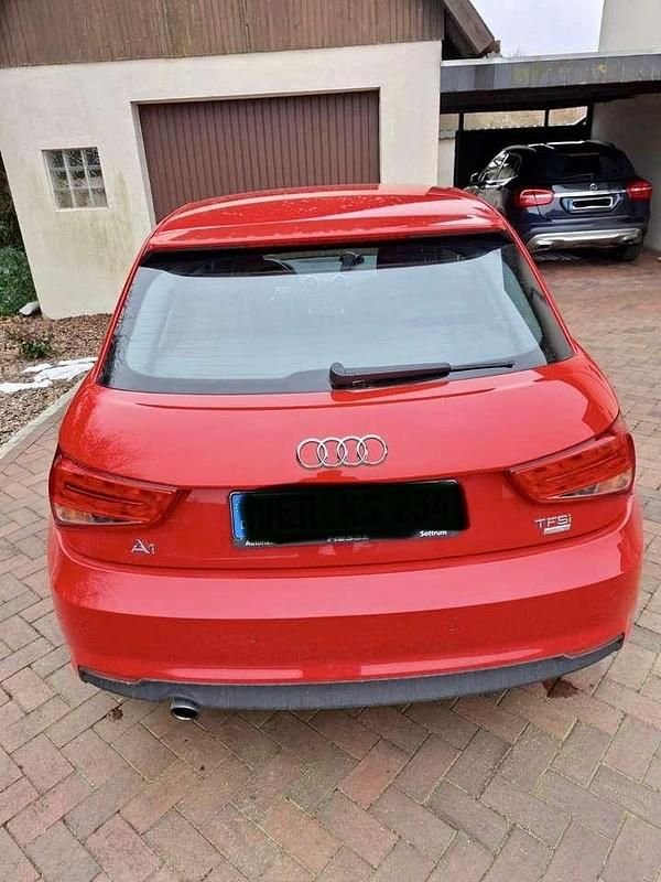 Gebraucht Audi A1 Sport 95 PS (69 kW) 2017 Rot Kleinwagen