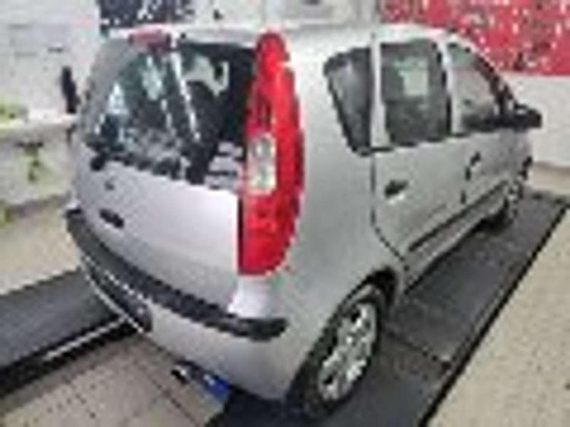 Gebraucht Mitsubishi Colt Invite 95 PS (69 kW) 2005 Haagsilber (m) Kleinwagen