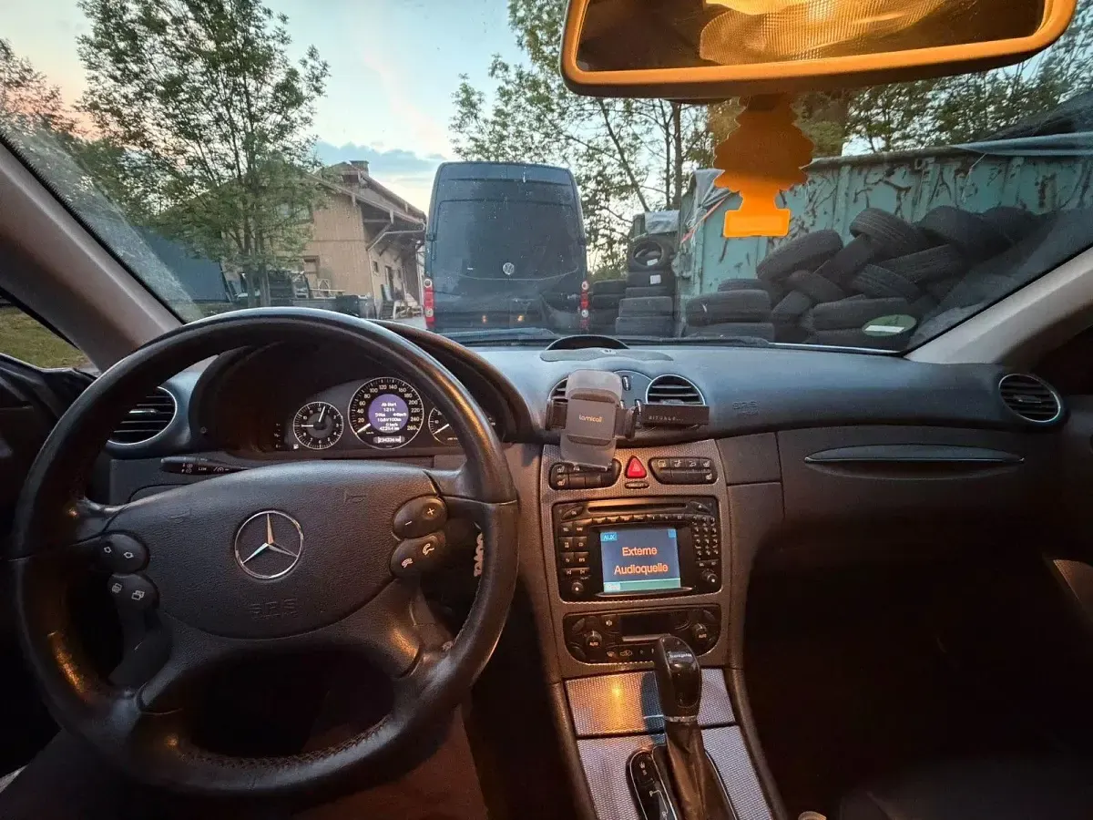 Gebraucht Mercedes CLK240 Avantgarde 170 PS (125 kW) 2003 Silber Coupé