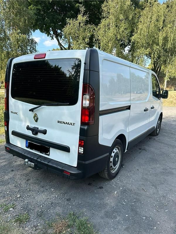 Weiß Gebraucht 2019 Renault Trafic Van | 13.999 € (Superpreis) - Bild 1/4