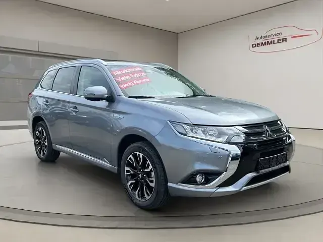 Gebraucht Mitsubishi Outlander P-HEV 203 PS (149 kW) 2017 Grau SUV