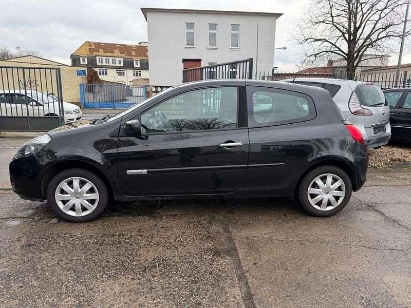 Gebraucht Renault Clio III 75 PS (55 kW) 2011 Schwarz Kleinwagen