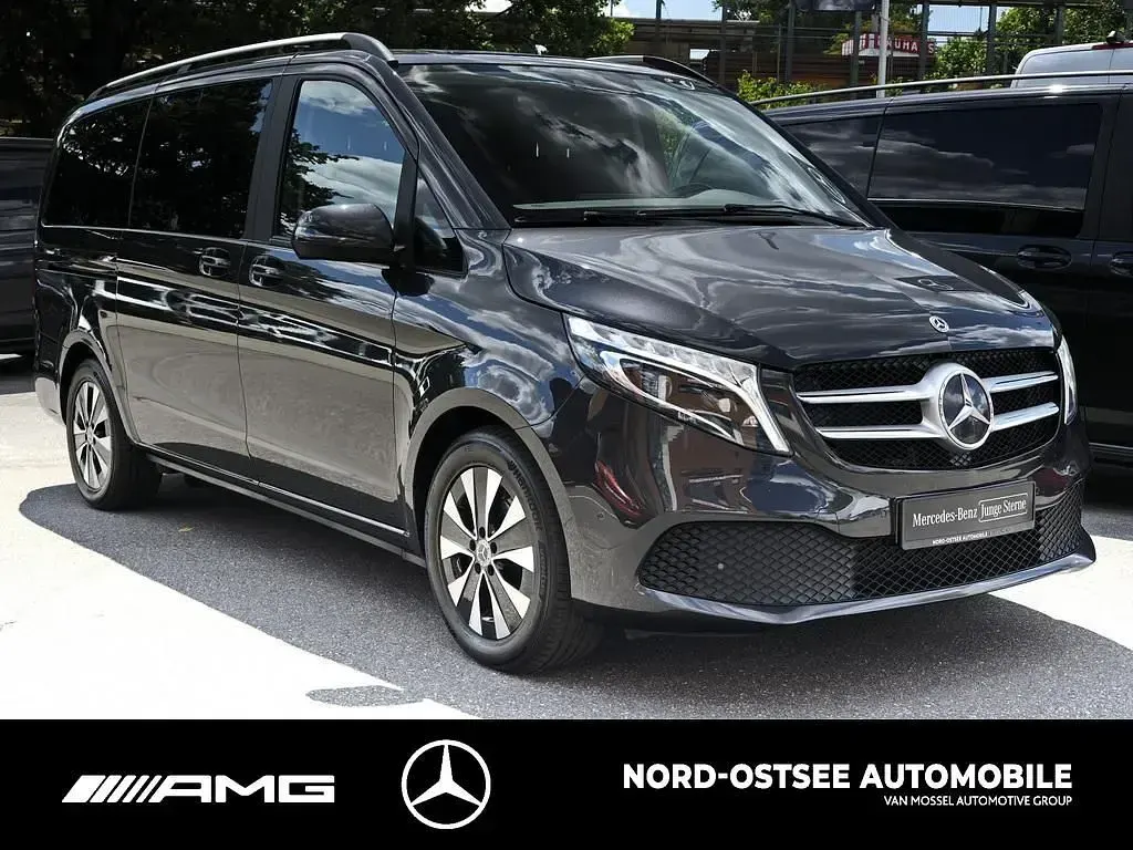 Gebraucht Mercedes V220 Edition 163 PS (119 kW) 2022 Grau Van / Kleinbus