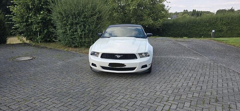 Second-hand Ford Mustang S 309 CP (227 kW) 2012 Alb Coupe