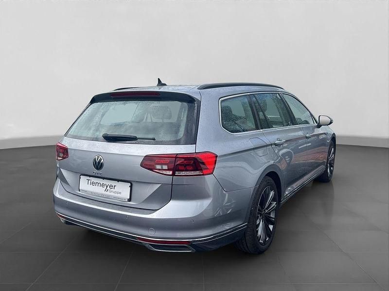 Gebraucht VW Passat Pro 218 PS (160 kW) 2021 Silber Kombi
