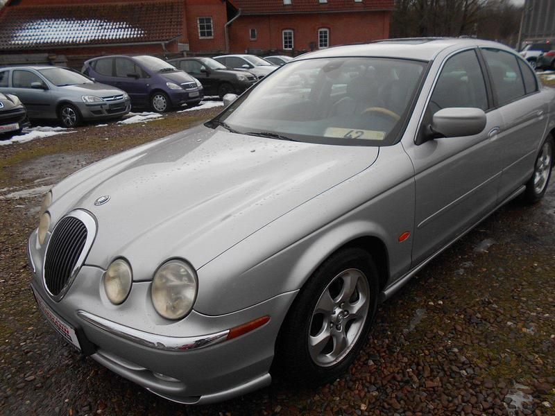 Usata Jaguar S-Type S 238 CV (175 kW) 2000 Argento Berlina