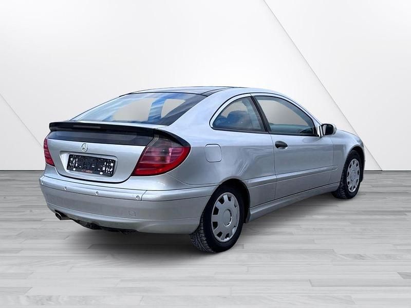 Gebraucht Mercedes C200 163 PS (119 kW) 2002 Silber Coupé
