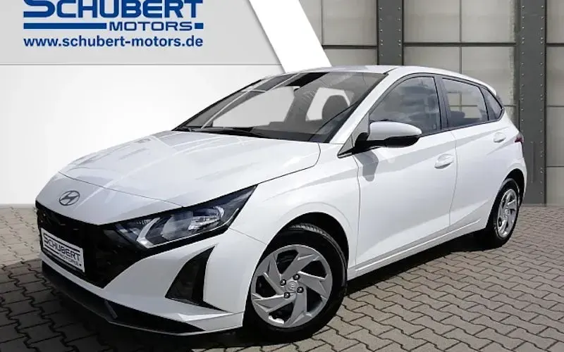 Gebraucht Hyundai i20 Select 100 PS (73 kW) 2025 Weiß Kleinwagen