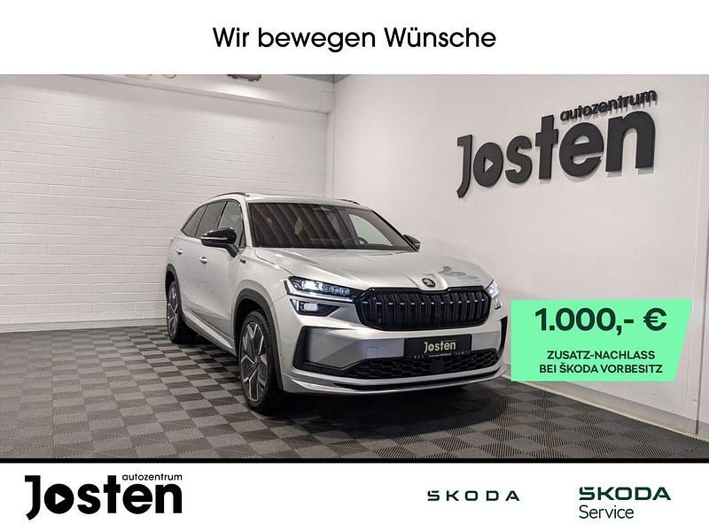 Rot (velvetrot metallic) Gebraucht 2025 Skoda Kodiaq SportLine SUV | 54.650 € (Etwas zu teuer) - Bild 1/3