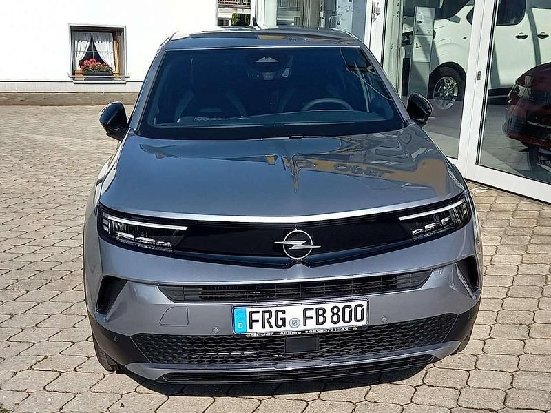 Neu Opel Mokka 131 PS (96 kW) 2025 Kobaltgrau SUV