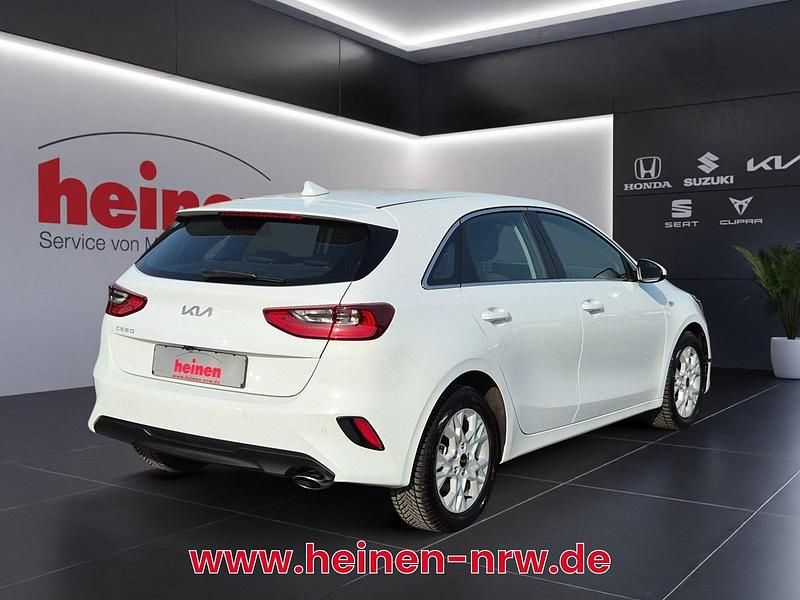 Gebraucht Kia Ceed Vision 140 PS (102 kW) 2025 Weiß Kleinwagen